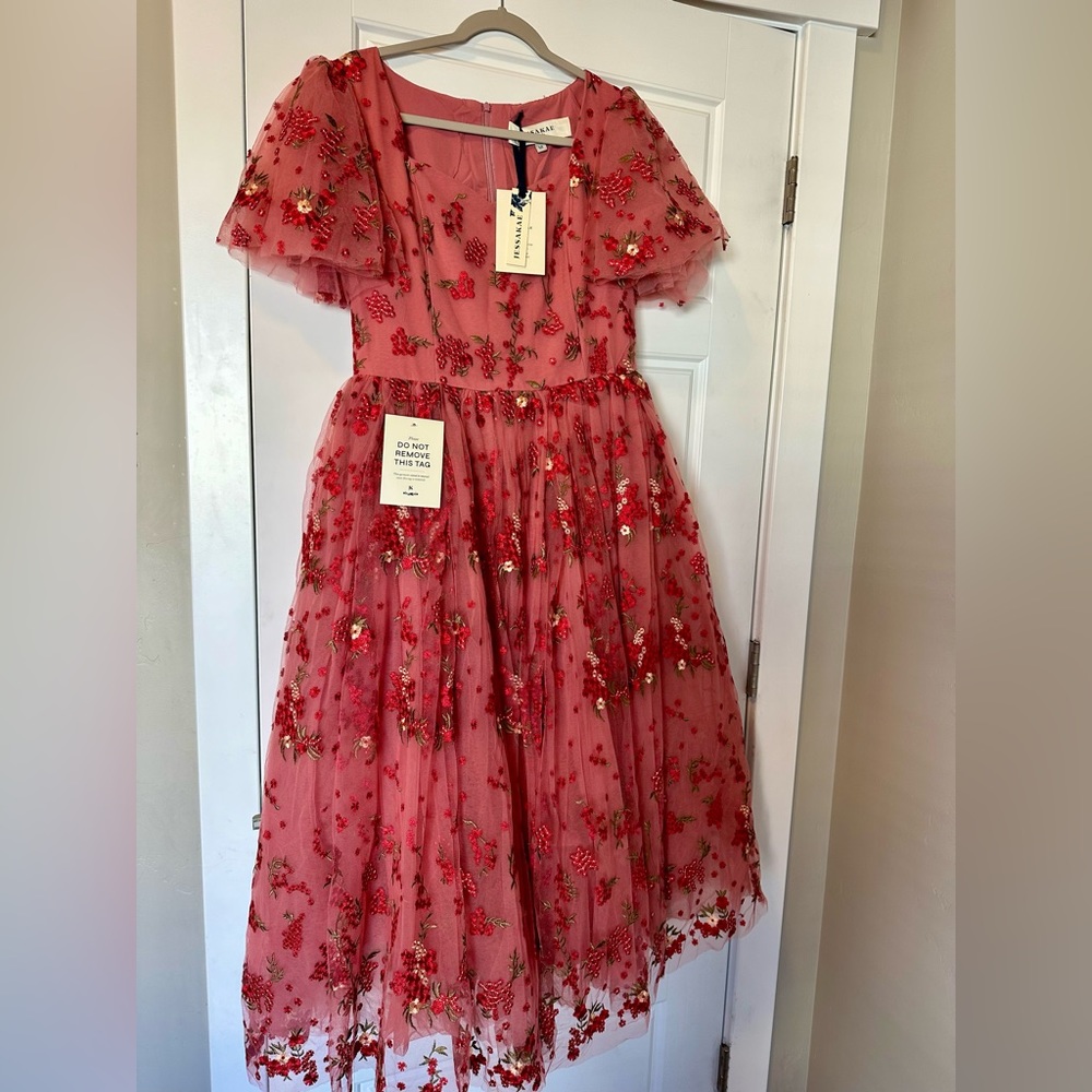 Jessakae Scarlet- Beautiful! NWT Size Medium